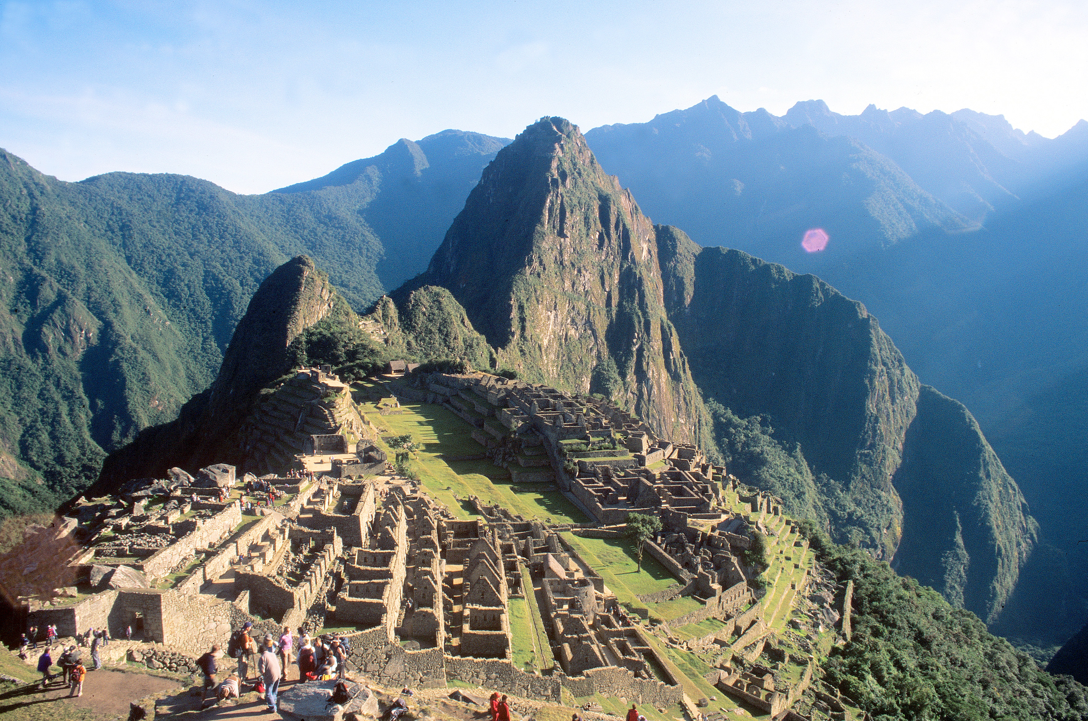 Flujo turístico canadiense al Perú crecerá en 3%