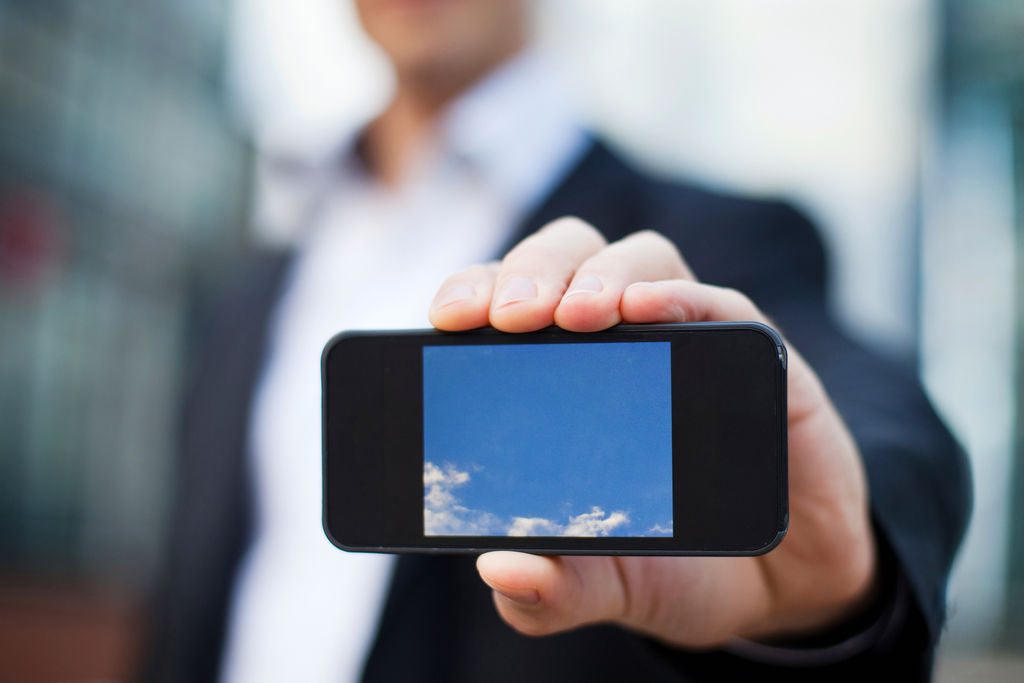 Uso de los dispositivos móviles influye en el comportamiento de los viajeros