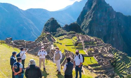 Empresarios turísticos urgen restablecer el orden y la paz en el Perú