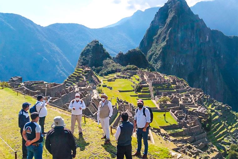 Empresarios turísticos urgen restablecer el orden y la paz en el Perú