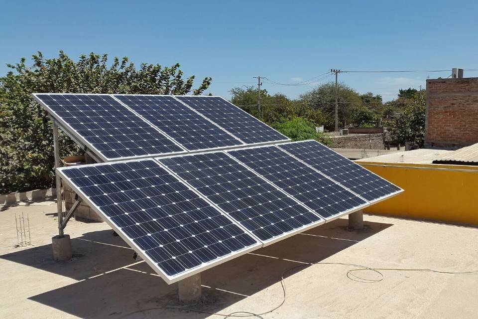 Movistar avanza en la generación de energía renovable con la instalación de paneles solares