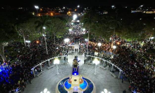 Alcalde Ernesto Paraqueima convierte la Plaza Bolívar de El Tigre en la más moderna de Latinoamérica