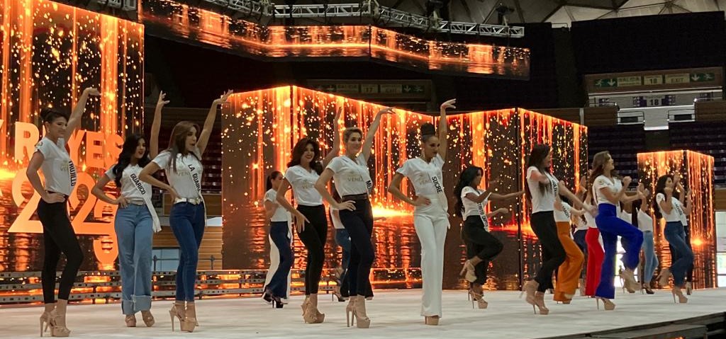 Reinas y Reyes de Venezuela ofrecieron un adelanto de lo que será la noche final