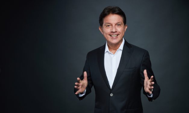 Fernando González lanza el libro “Del Miedo a la Libertad”