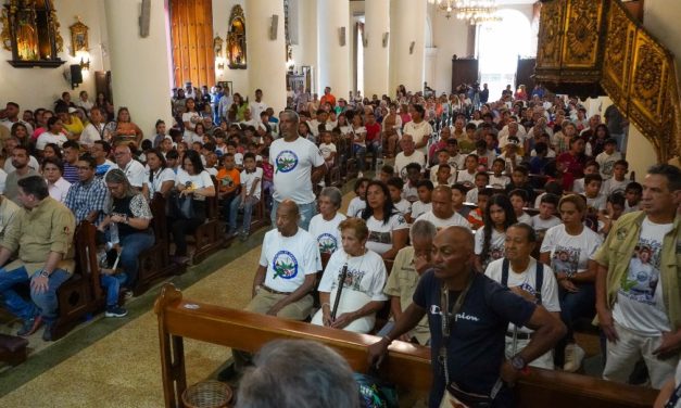 Palmeros de Chacao reciben bendición en Misa de Envío para subir a buscar la palma bendita