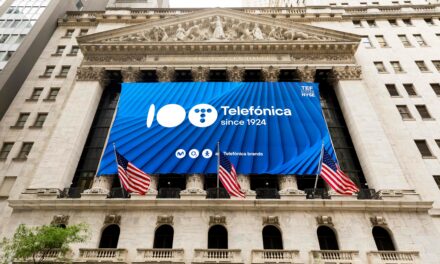 Telefónica «toca la campana» en la Bolsa de Nueva York para celebrar 100 años conectando la vida de la gente