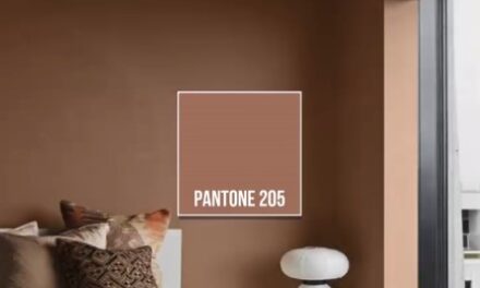 Mocha Mousse es el color que abriga 2025