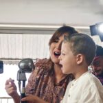 Aisha Stambouli regresa al escenario musical con “Eres tú”, acompañada de su hijo Eithan Kauam