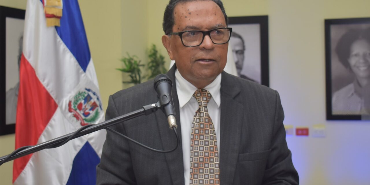 Santo Domingo: presentan el libro «La Ruta de las Yolas II»