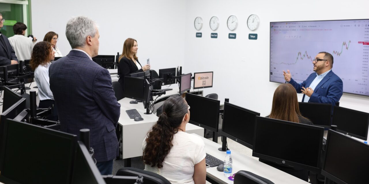 Movistar impulsa programa de becas estudiantiles 2025 -2026 de la Universidad Católica Andrés Bello 