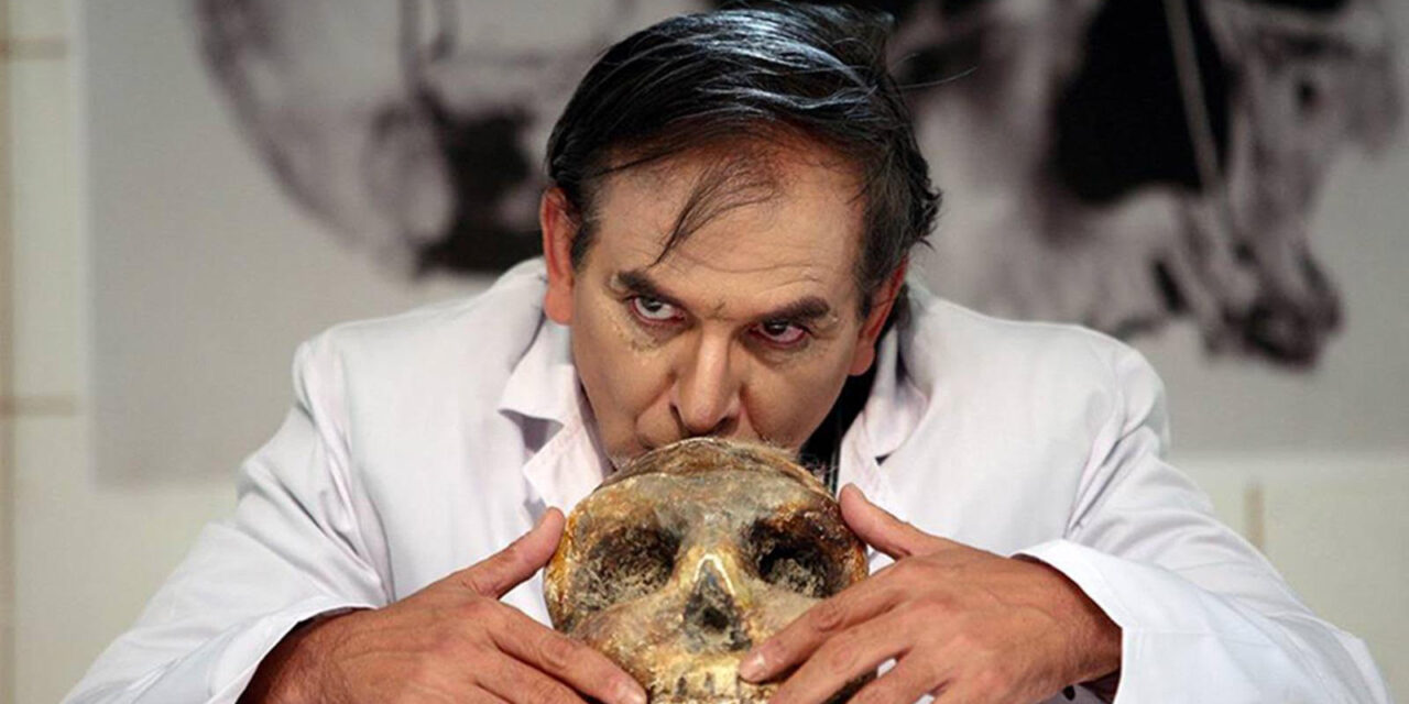 Héctor Manrique llega a Valencia con la galardonada obra Sangre en el diván, el 13 de junio