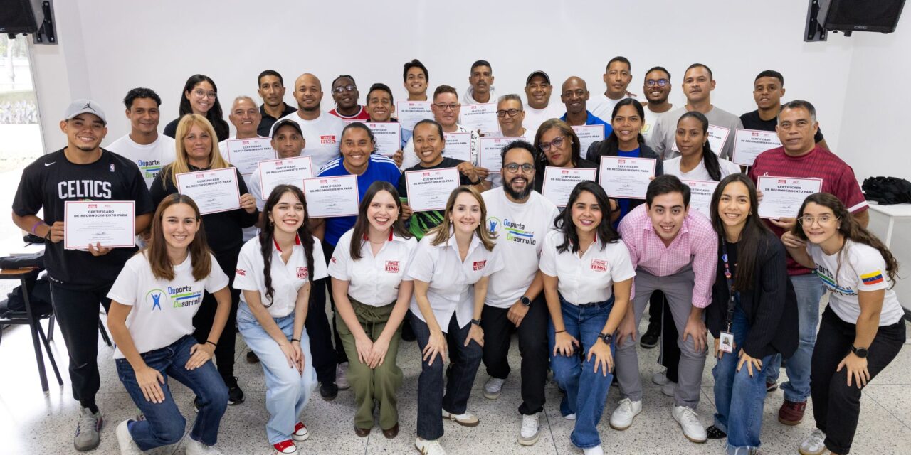 Red de Entrenadores Comunitarios de Coca-Cola FEMSA Venezuela certifica su XVI cohorte de instructores deportivos