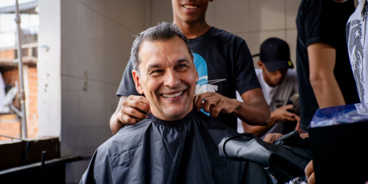 La “Asociación de Jóvenes Barberos” abre sus puertas en Caracas para transformar vidas